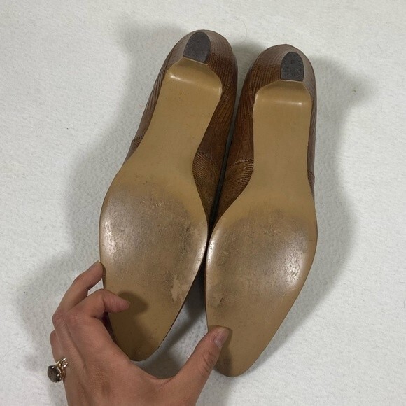 Vintage Brown and Gold Paradise Kitten Pointed Toe Kitten Heels - Picture 4 of 7